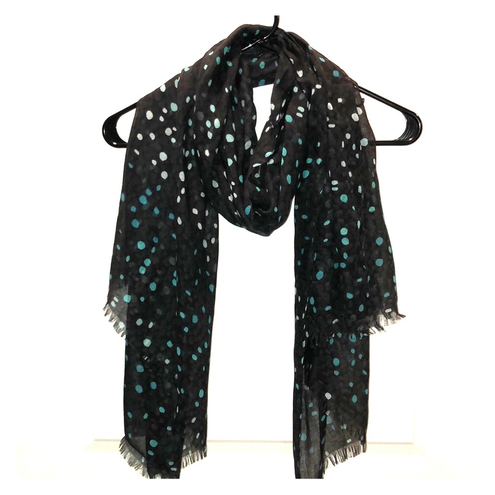 Thirty one scarf
